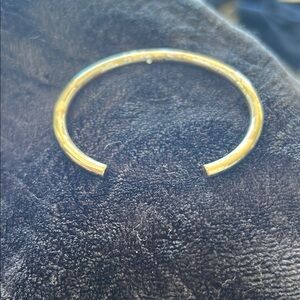 Elegant Gold Bangle Bracelet